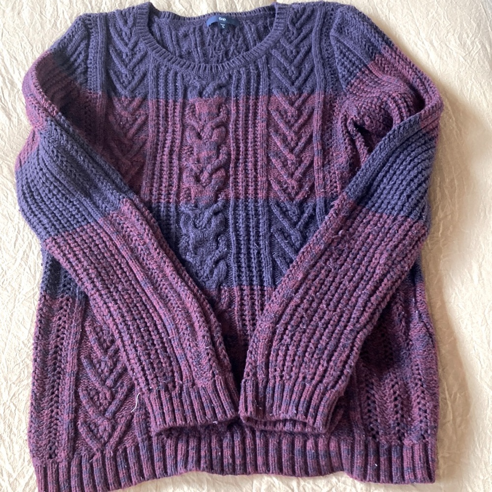 Gap sweater women’s sz L cable knit crew neck multi color navy purple mulberry